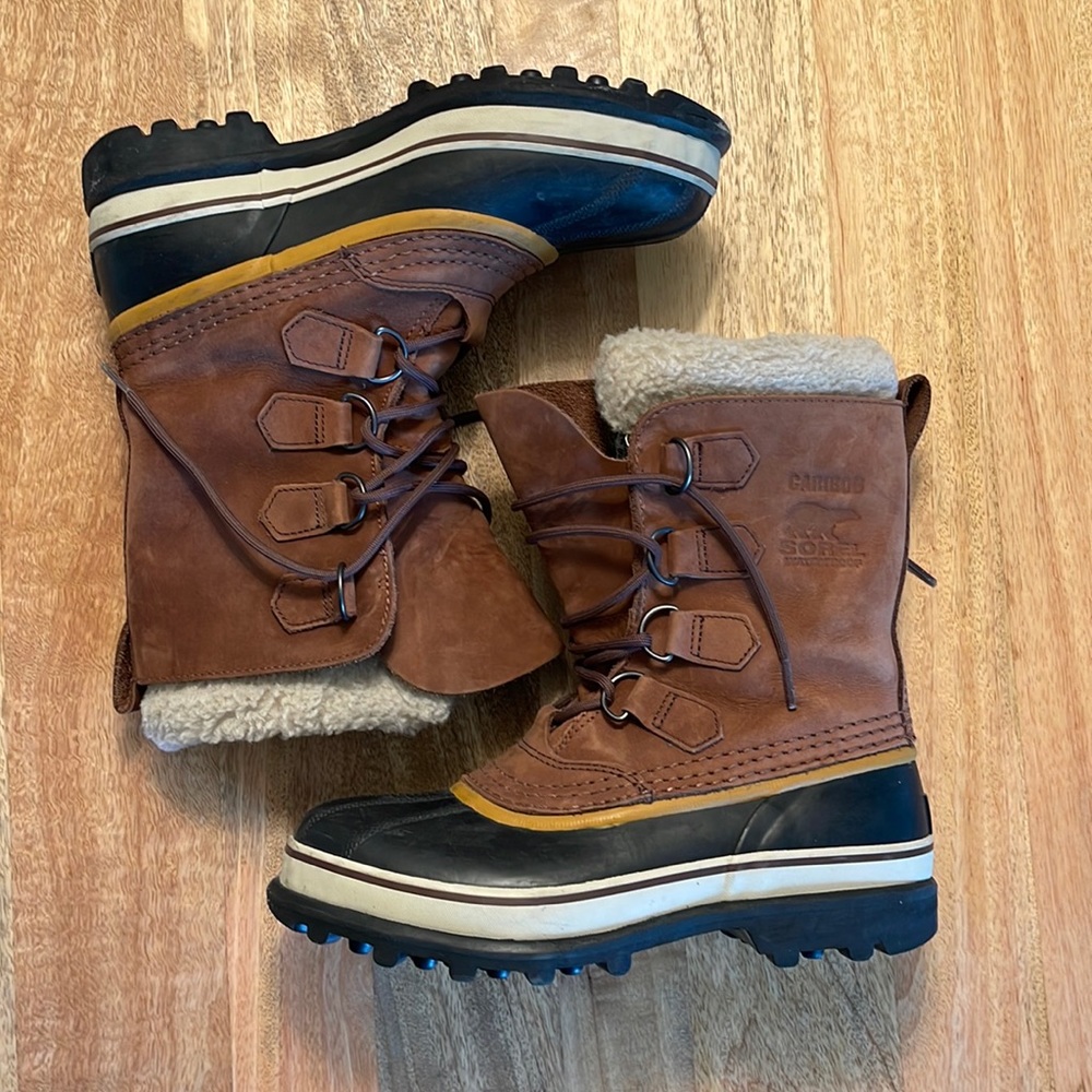 Sorel waterproof fuzzy lined boots